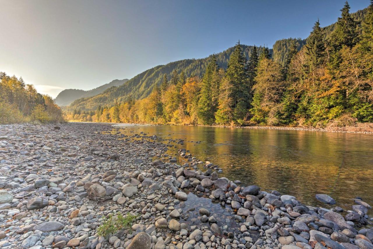 Riverfront Gold Bar Log Cabin Near Stevens Pass! Exterior foto