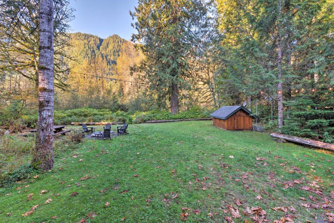 Riverfront Gold Bar Log Cabin Near Stevens Pass! Exterior foto